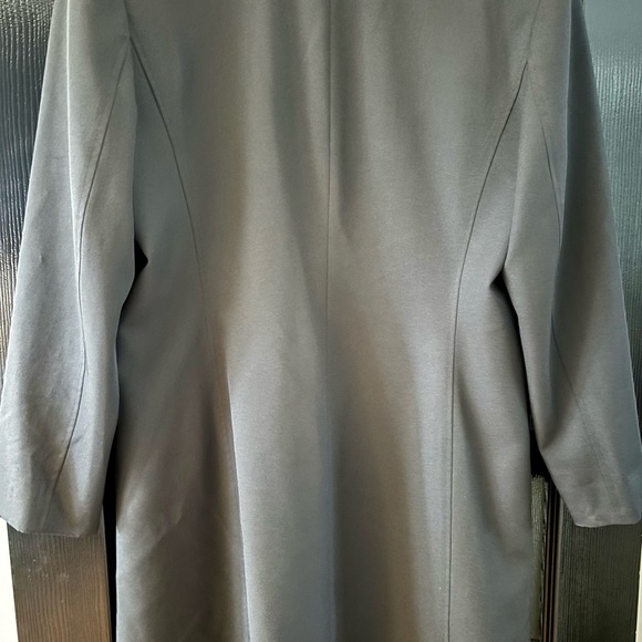 Anne Klein long blazer, light dress coat. Black. Needs a steam. - Picture 2 of 6